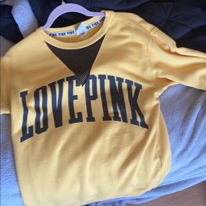 Long sleeve pink sweatshirt